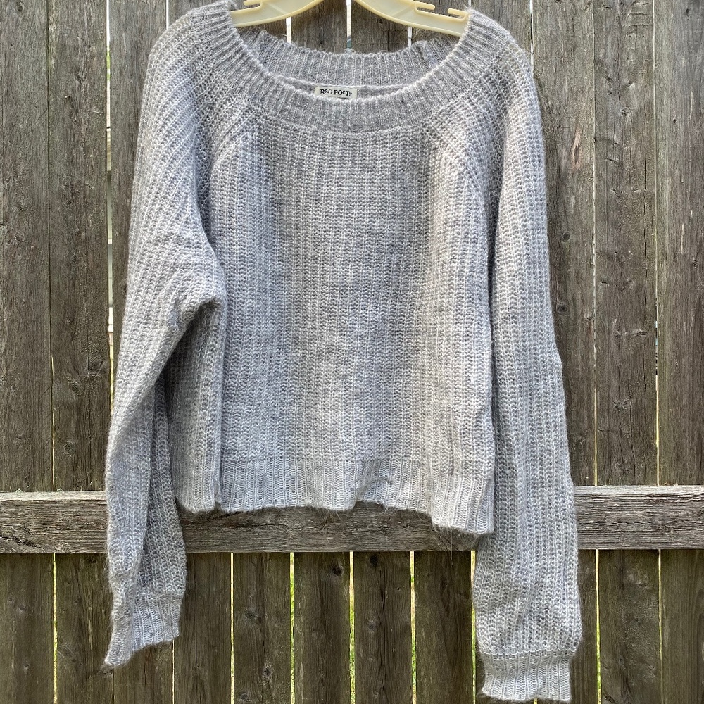 Light Grey boxy crop Sweater